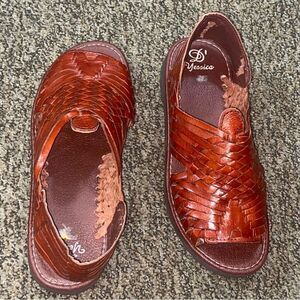 D Yessica Handmade Sandals Size 7/8